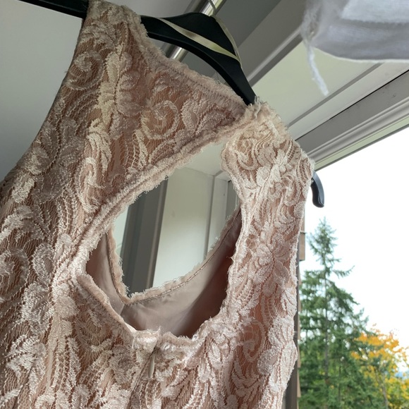 Soft and delicate dress - Picture 6 of 8